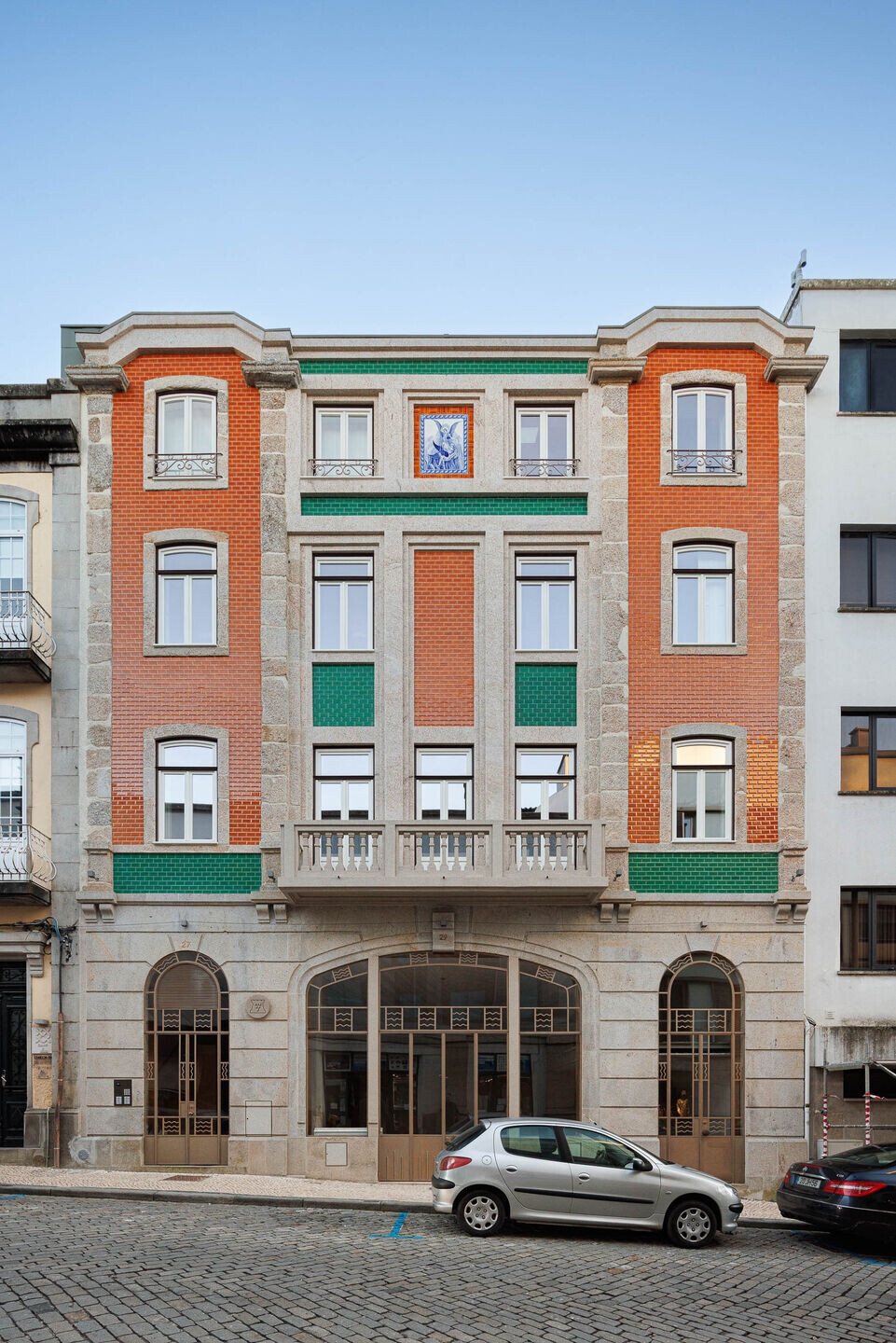 https://archello.com/story/150036/attachments/photos-videos/3 photo_credit Ivo Tavares Studio