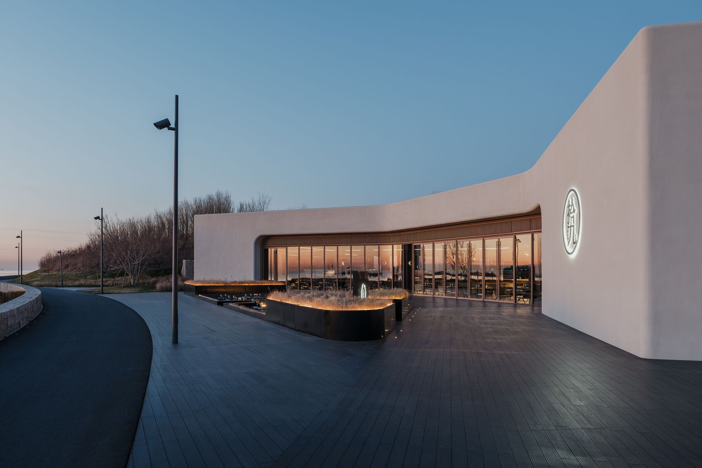 https://archello.com/story/150322/attachments/photos-videos/12 photo_credit Wen Studio