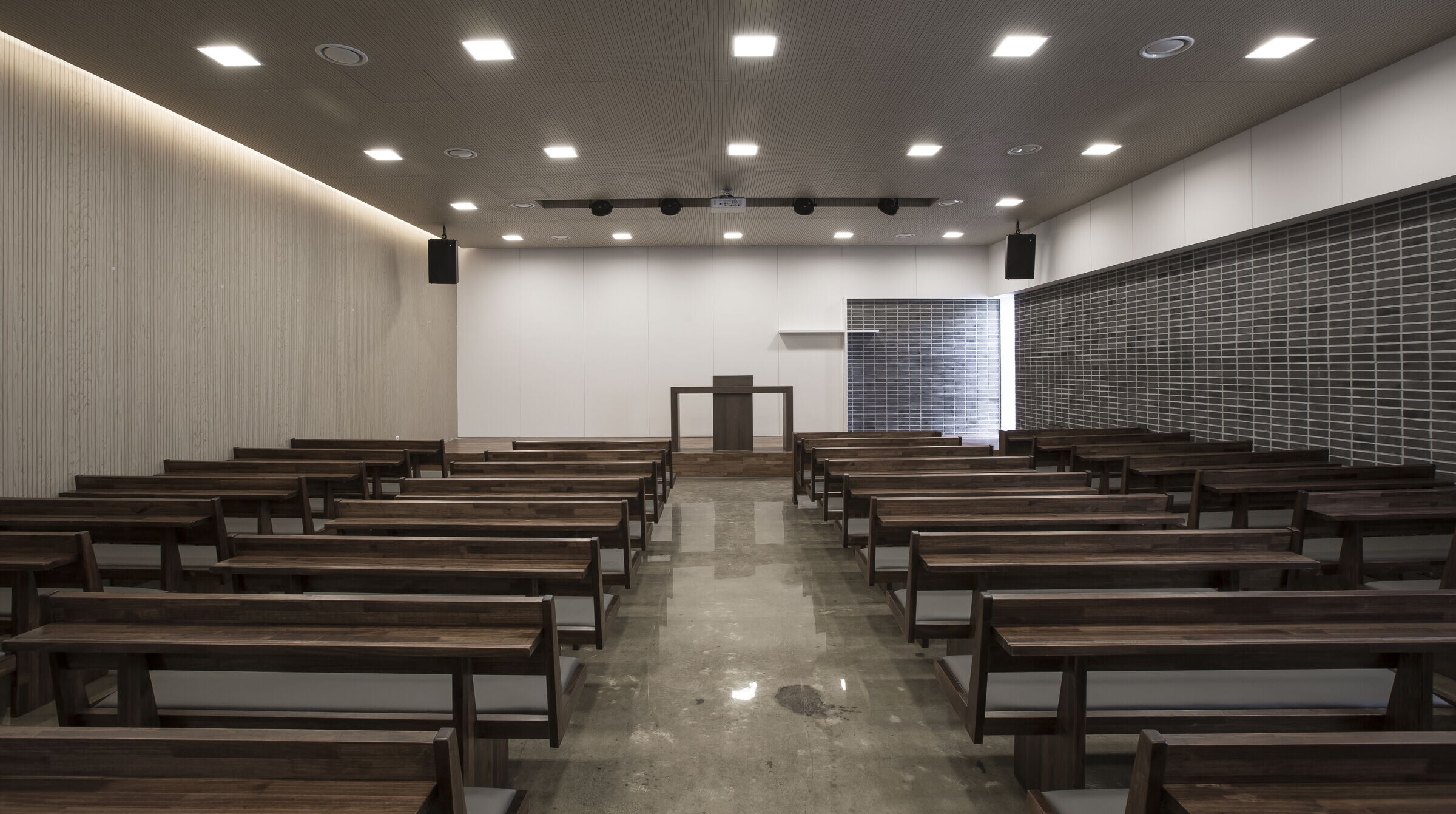 https://archello.com/story/150535/attachments/photos-videos/10 photo_credit Oh Jongsang