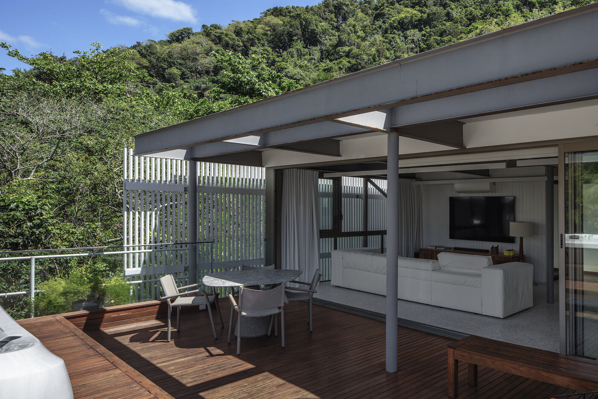 https://archello.com/story/150728/attachments/photos-videos/12 photo_credit André Scarpa