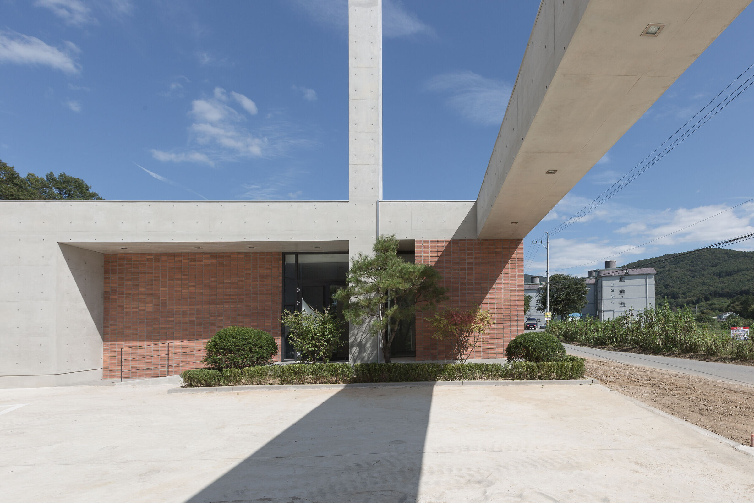 https://archello.com/story/150679/attachments/photos-videos/9 photo_credit Oh Jongsang