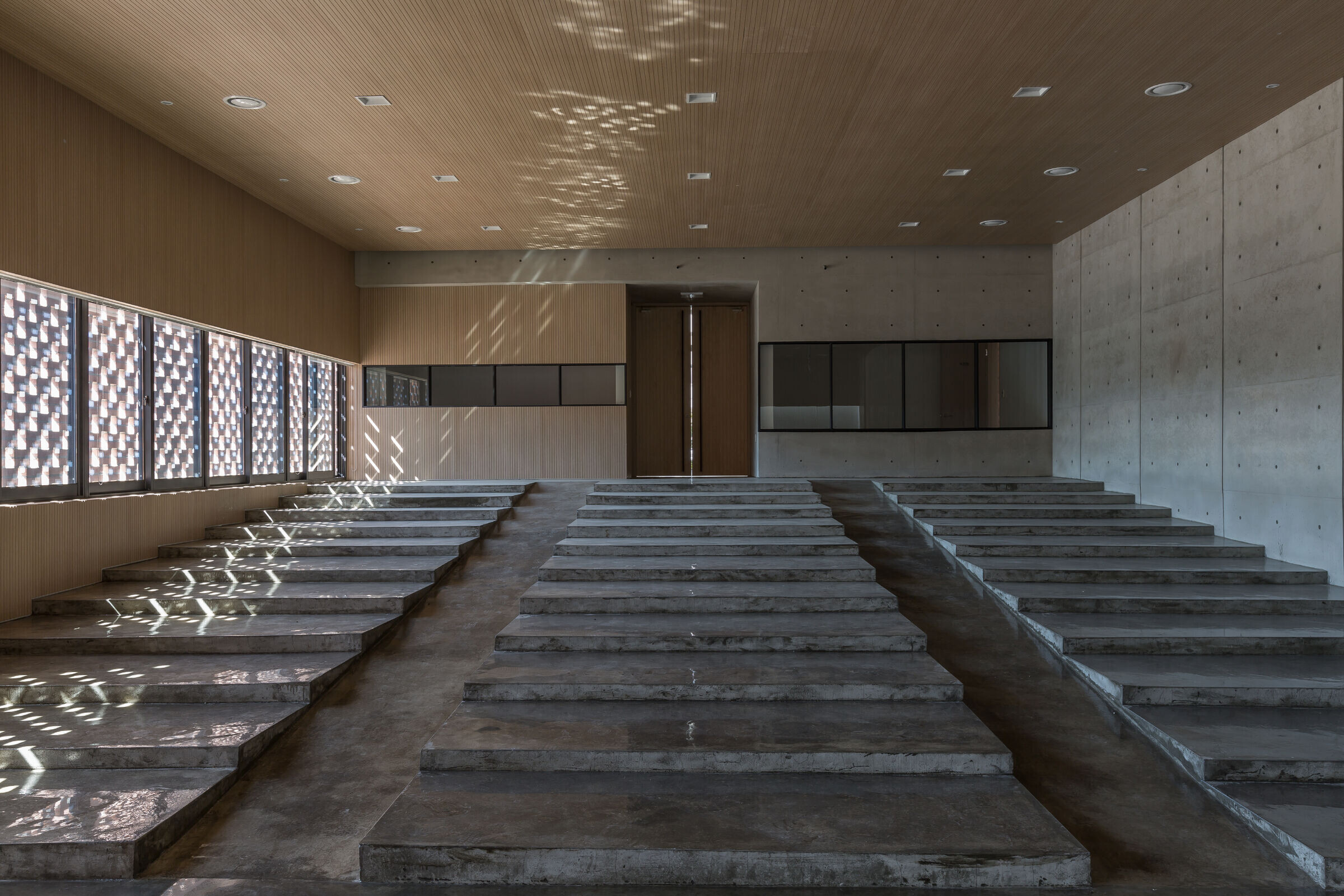 https://archello.com/story/150679/attachments/photos-videos/21 photo_credit Oh Jongsang