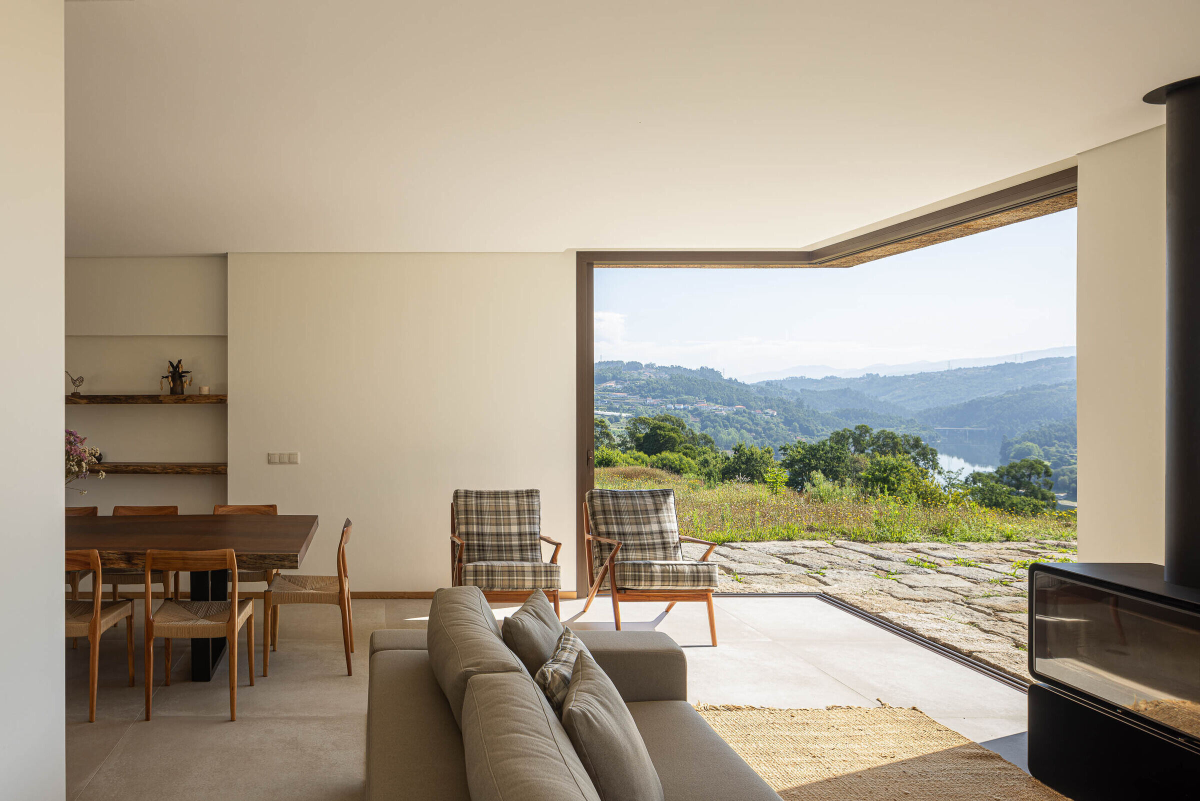 https://archello.com/story/150768/attachments/photos-videos/30 photo_credit Ivo Tavares Studio