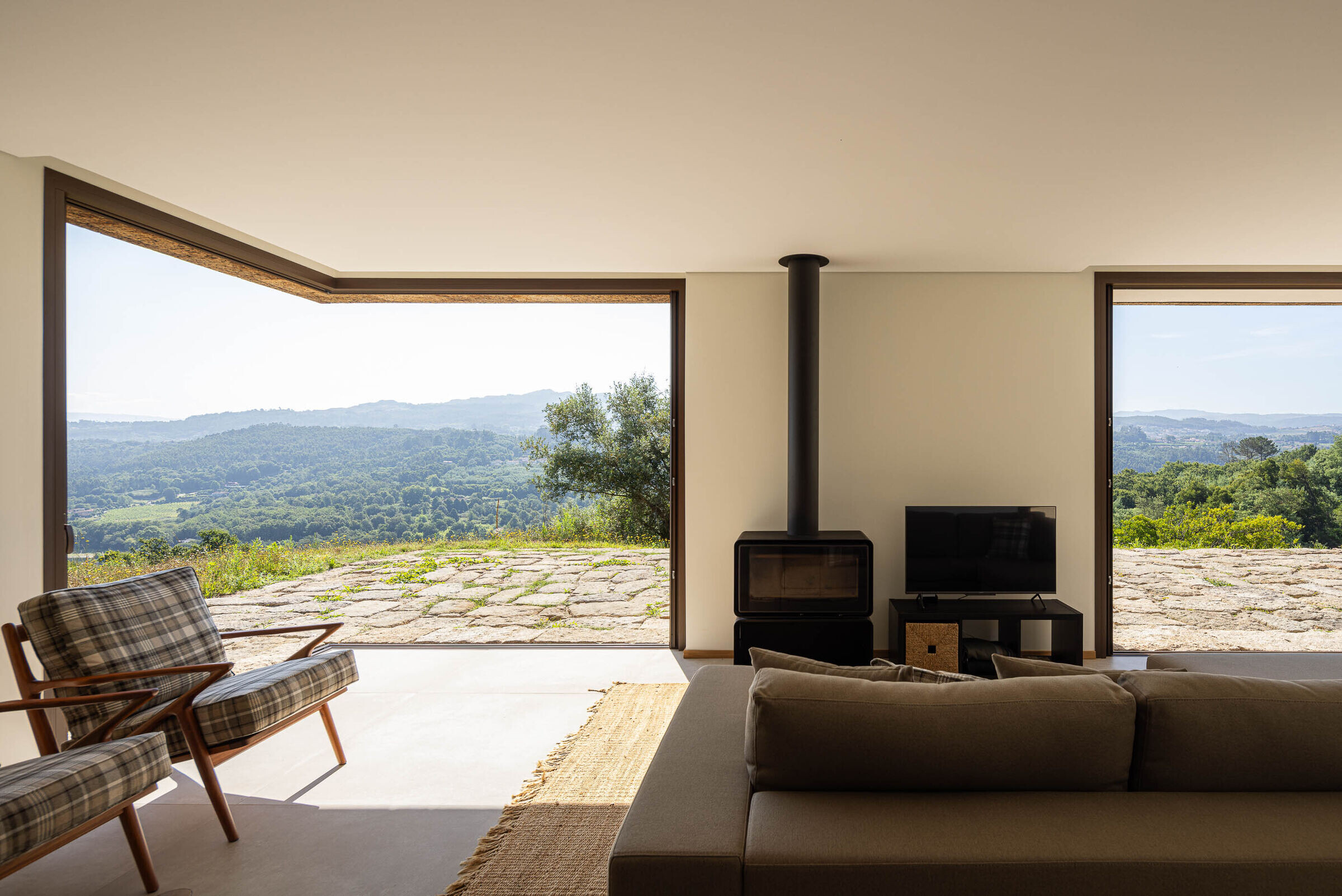 https://archello.com/story/150768/attachments/photos-videos/31 photo_credit Ivo Tavares Studio