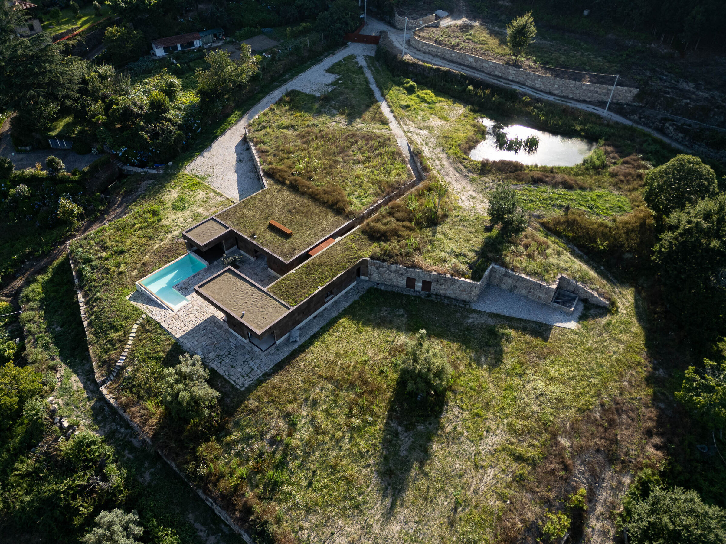https://archello.com/story/150768/attachments/photos-videos/84 photo_credit Ivo Tavares Studio
