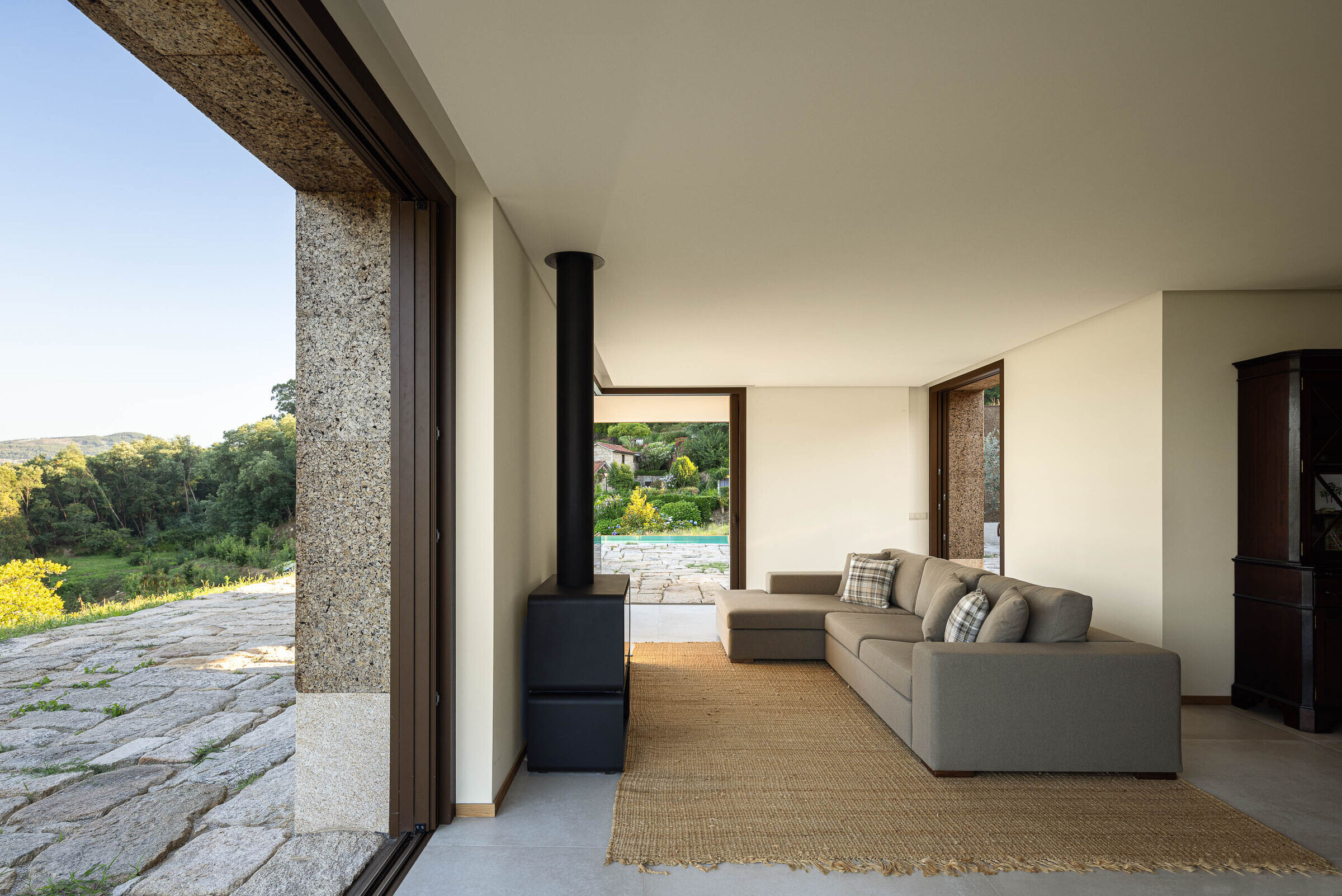 https://archello.com/story/150768/attachments/photos-videos/93 photo_credit Ivo Tavares Studio