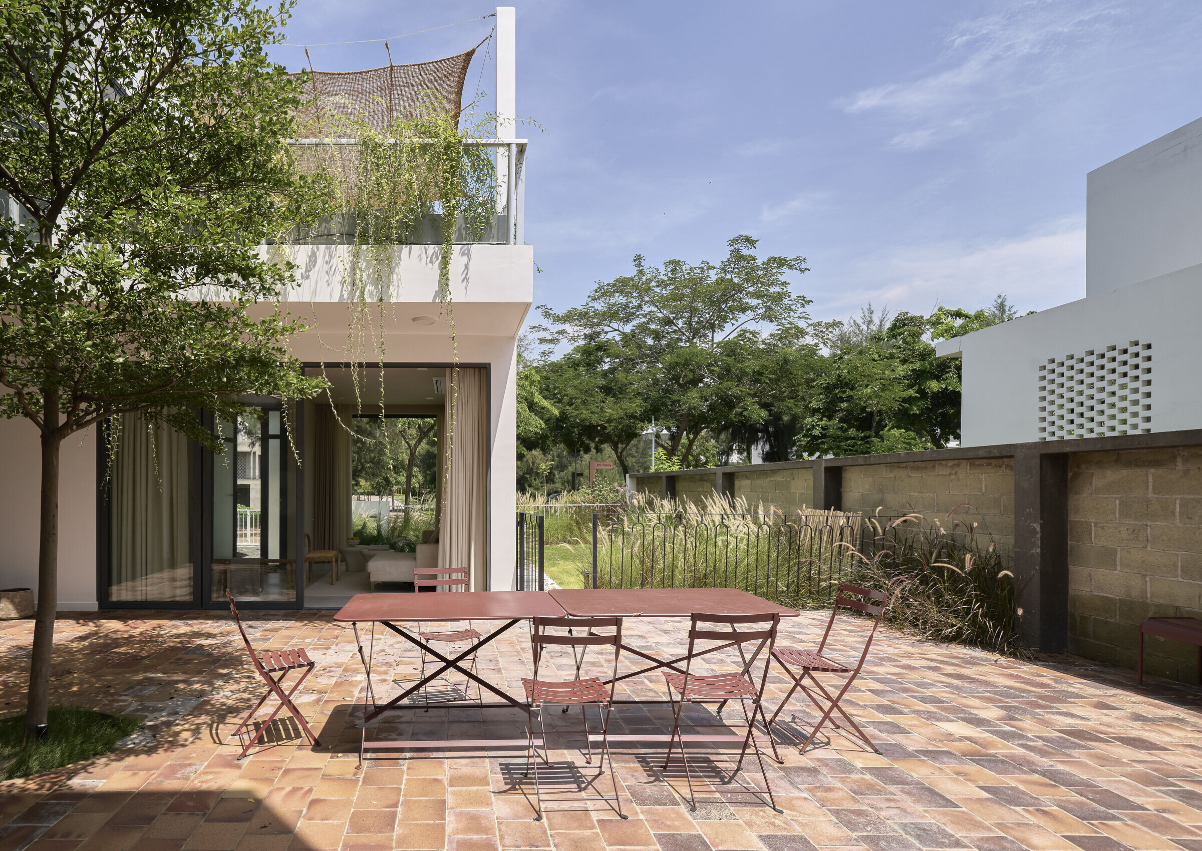 https://archello.com/story/150832/attachments/photos-videos/7 photo_credit Do Sy