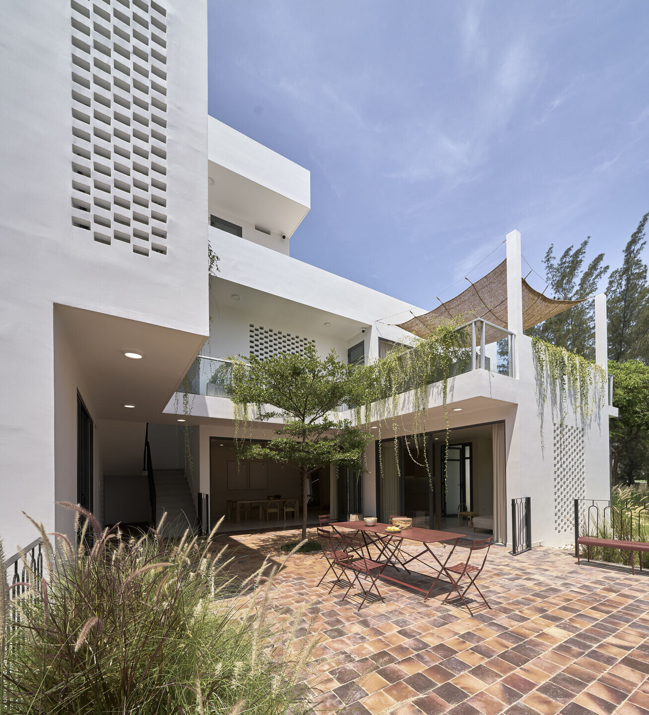https://archello.com/story/150832/attachments/photos-videos/8 photo_credit Do Sy