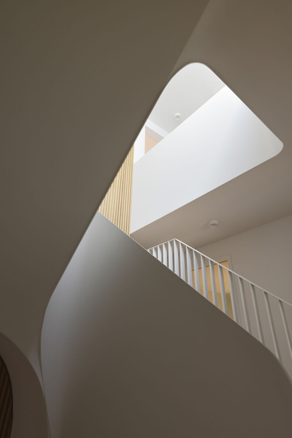 https://archello.com/story/150772/attachments/photos-videos/5 photo_credit Ema Peter Photography