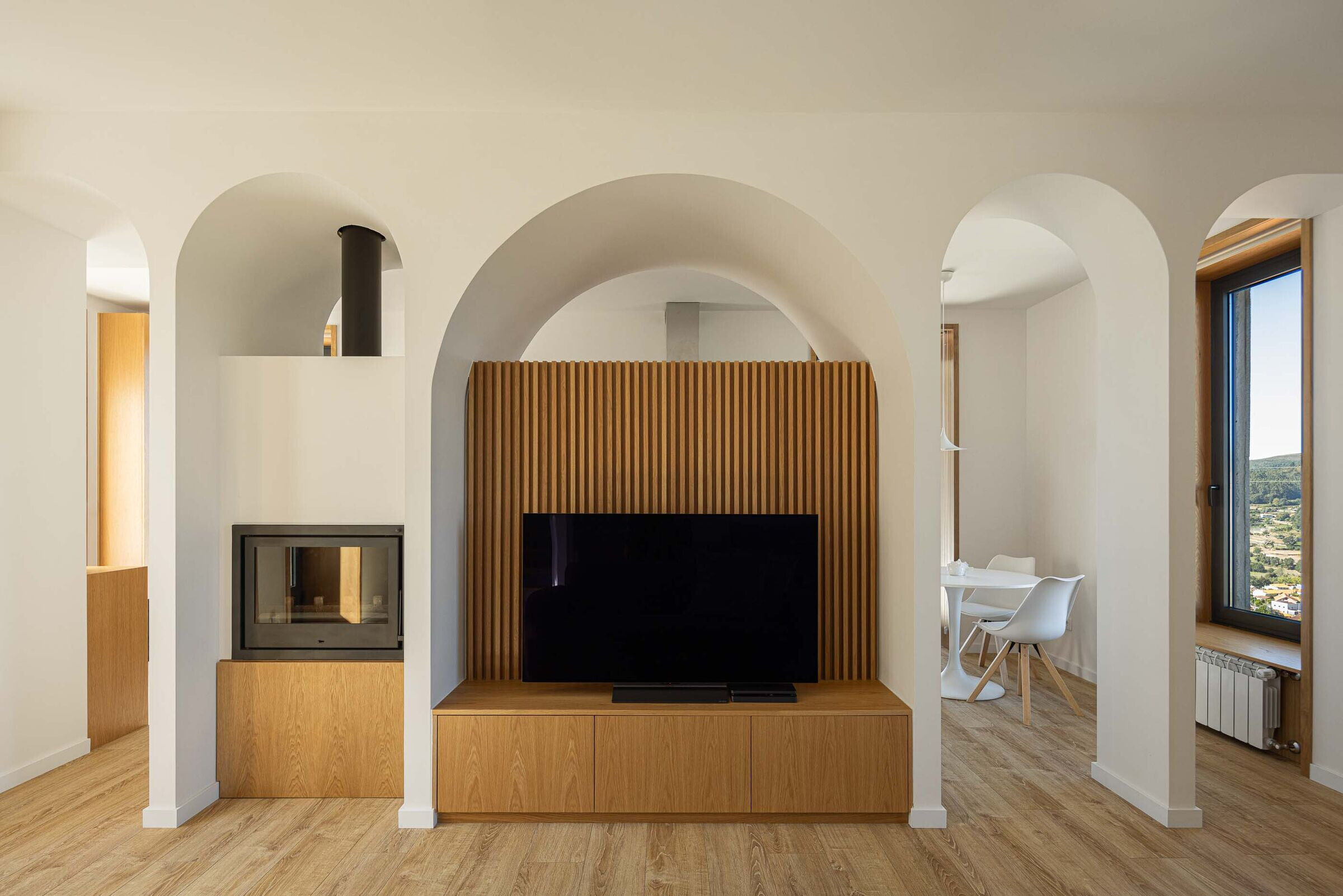 https://archello.com/story/150938/attachments/photos-videos/23 photo_credit Ivo Tavares Studio