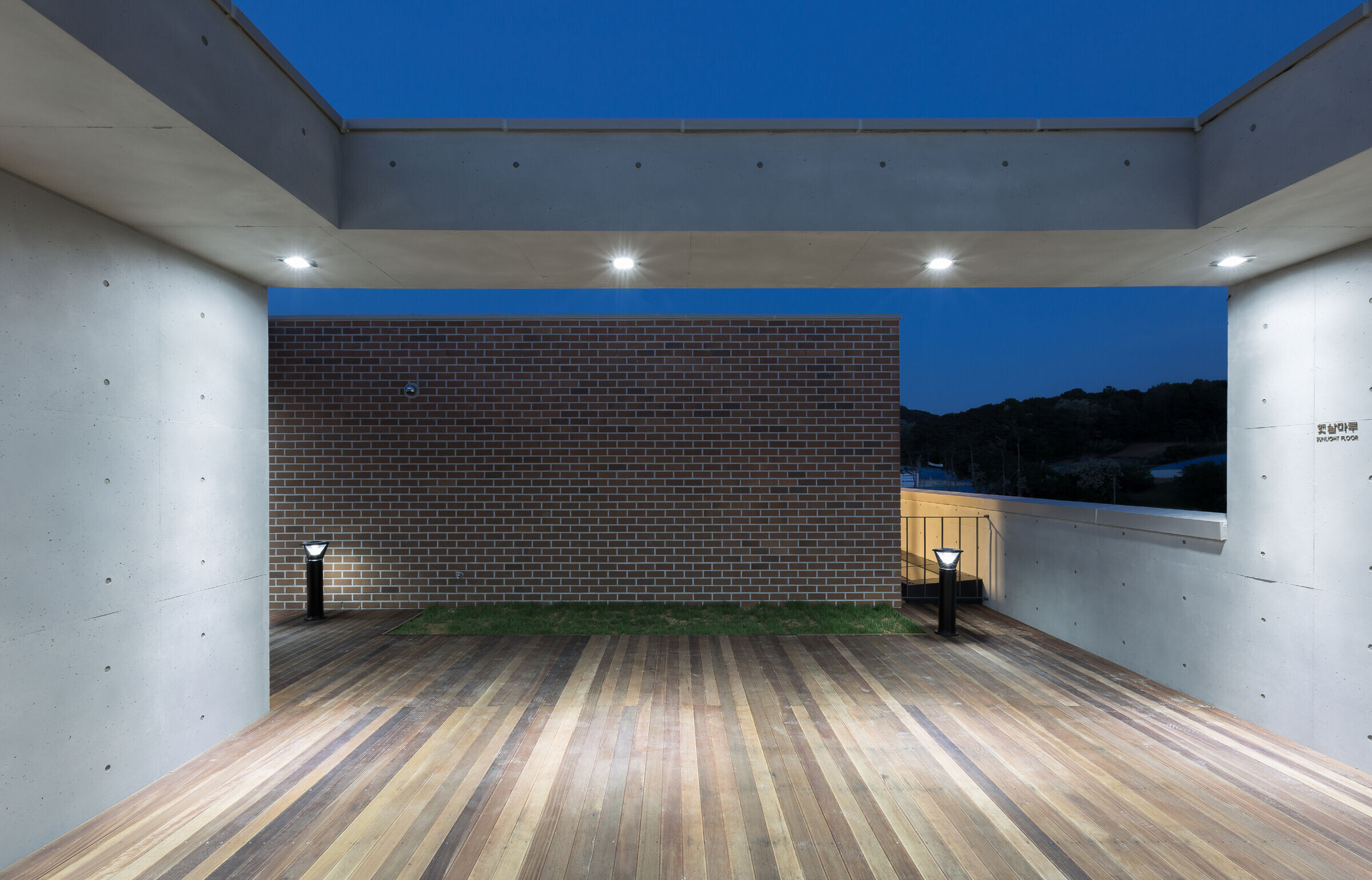 https://archello.com/story/150947/attachments/photos-videos/8 photo_credit Oh Jongsang