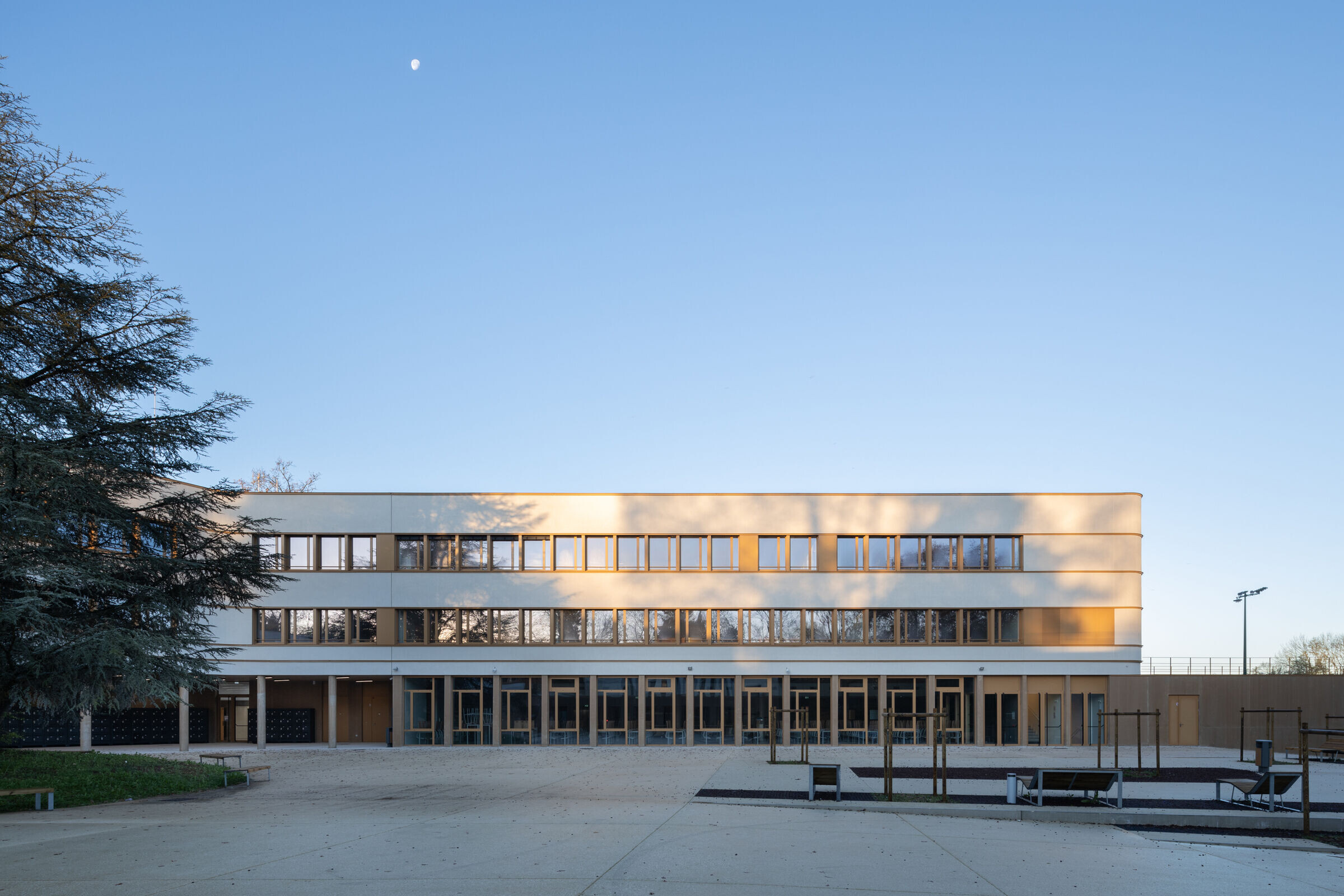 https://archello.com/story/151116/attachments/photos-videos/6 photo_credit Hugo Hébrard