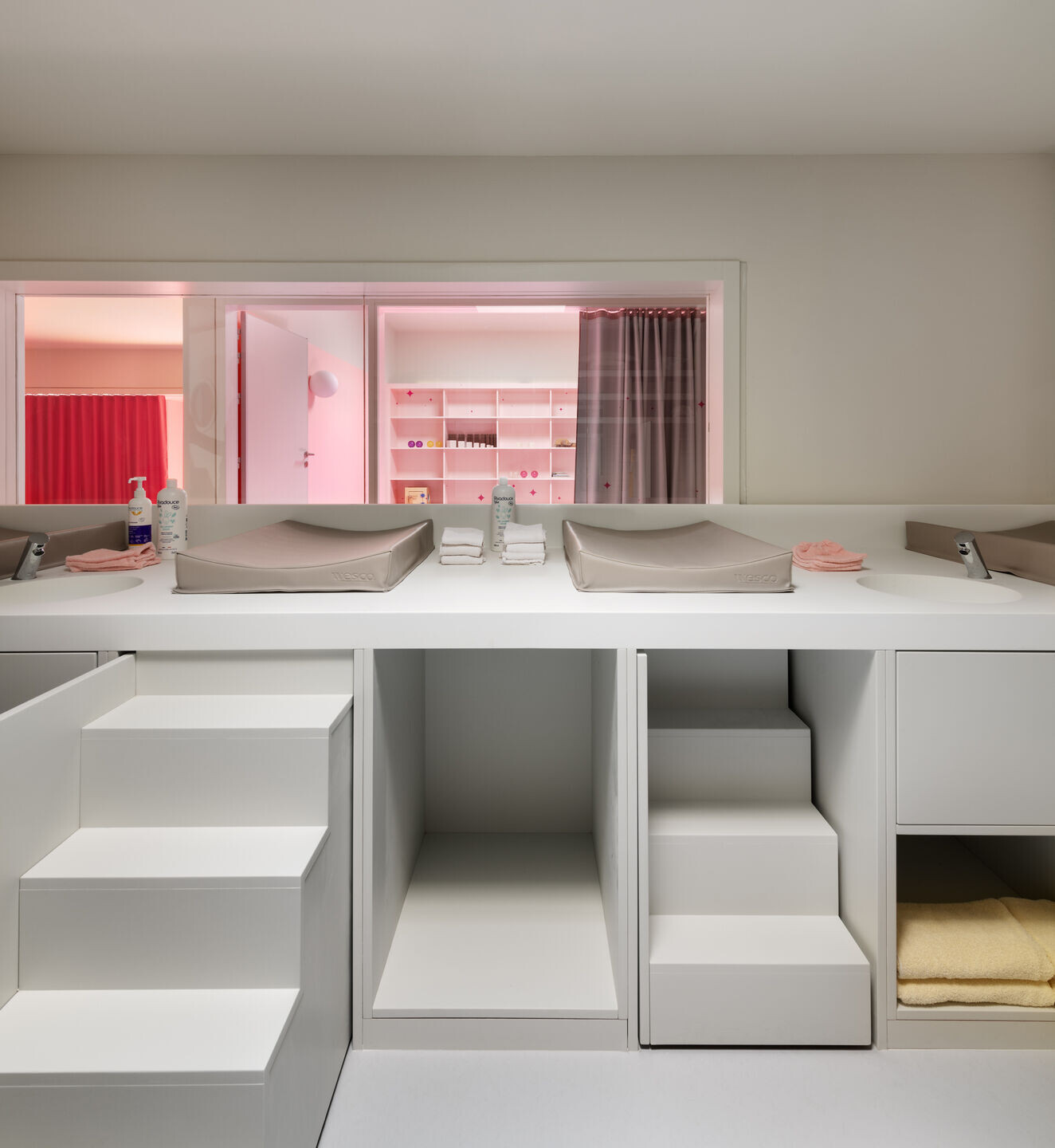 https://archello.com/story/151183/attachments/photos-videos/18 photo_credit Eugeni Pons