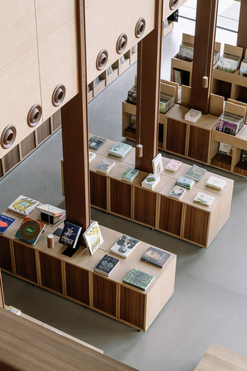 https://archello.com/story/151204/attachments/photos-videos/10 photo_credit Wen Studio