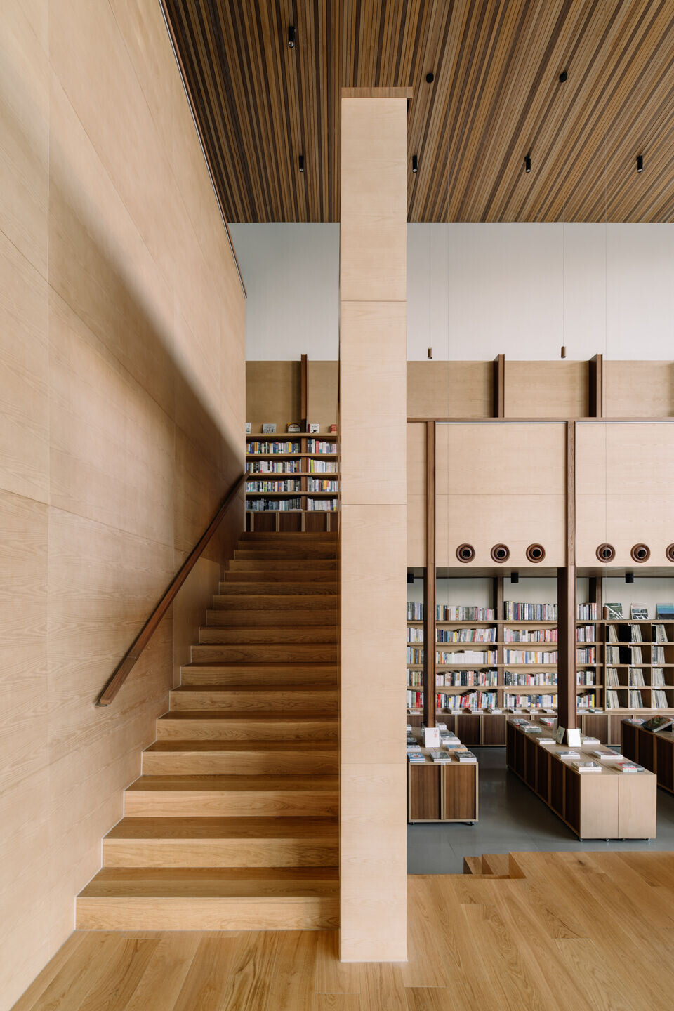 https://archello.com/story/151204/attachments/photos-videos/5 photo_credit Wen Studio