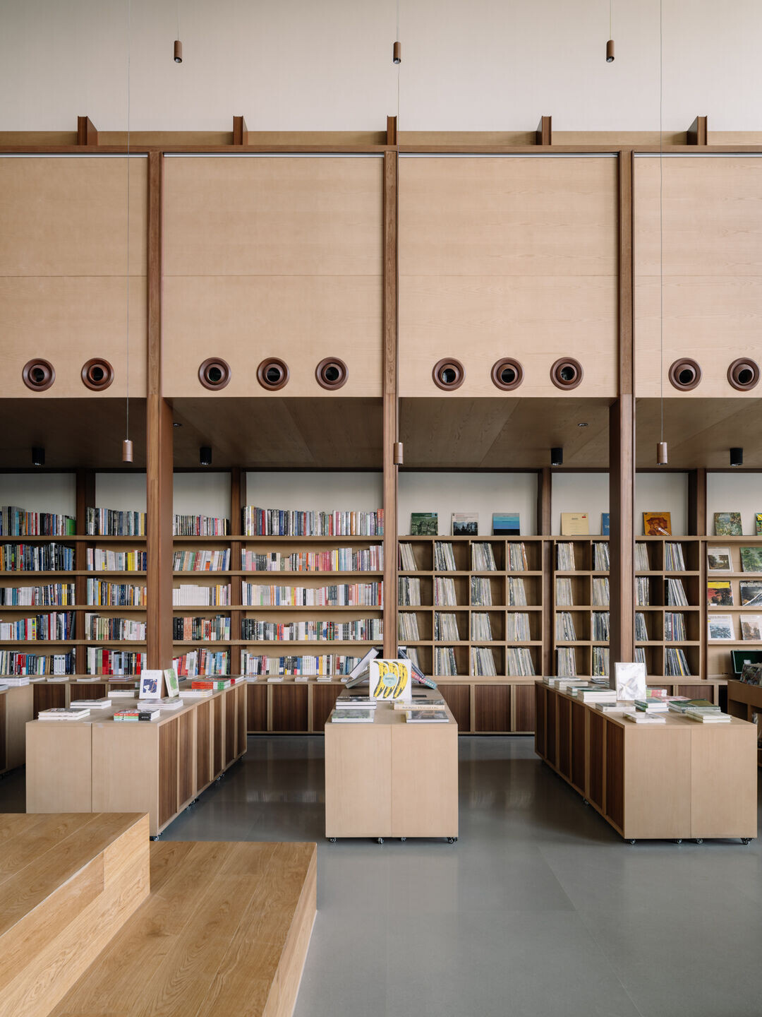 https://archello.com/story/151204/attachments/photos-videos/4 photo_credit Wen Studio