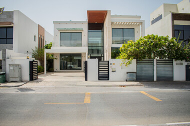 ES1 Private Villa
