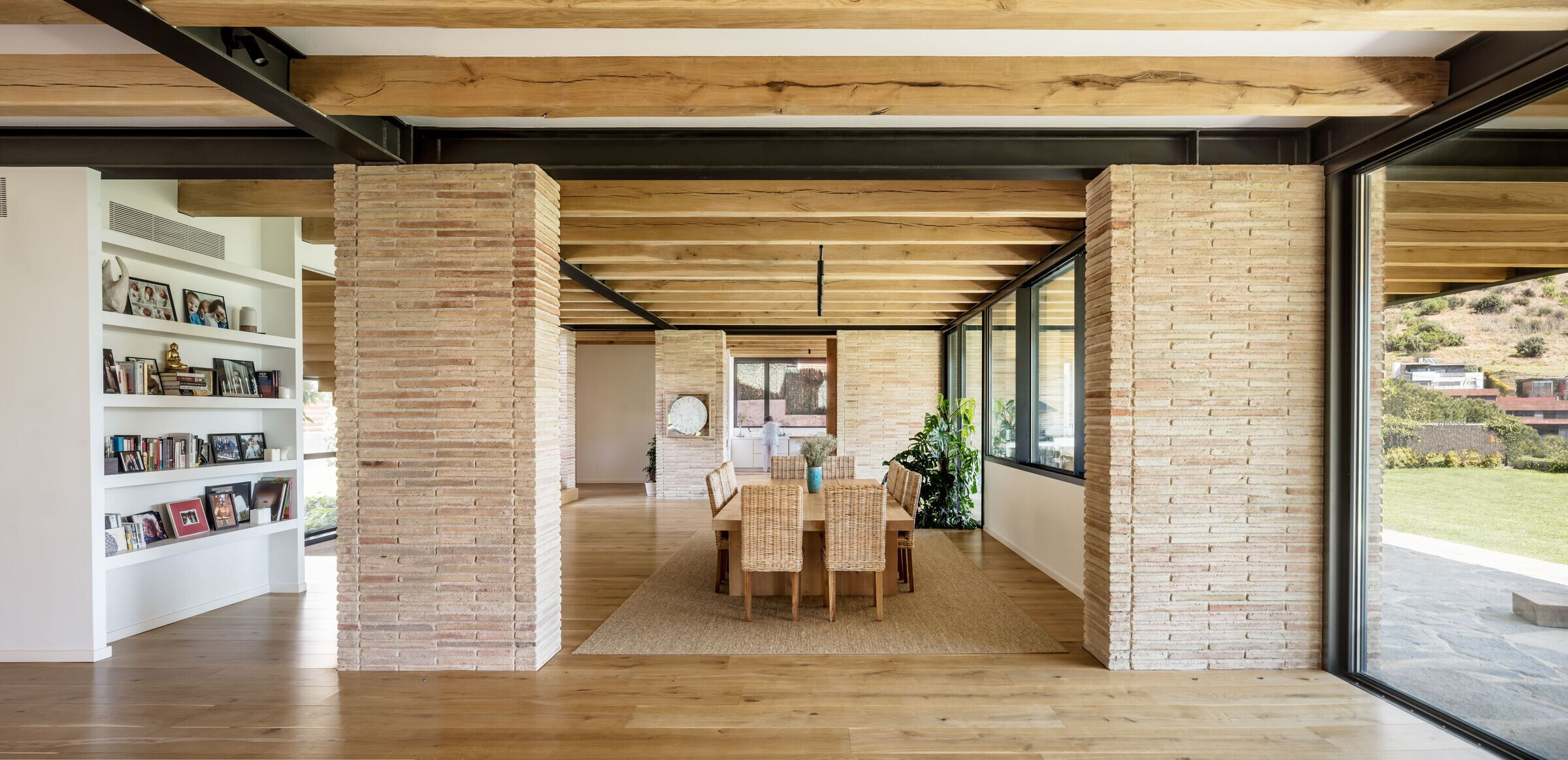 https://archello.com/story/82210/attachments/photos-videos/8