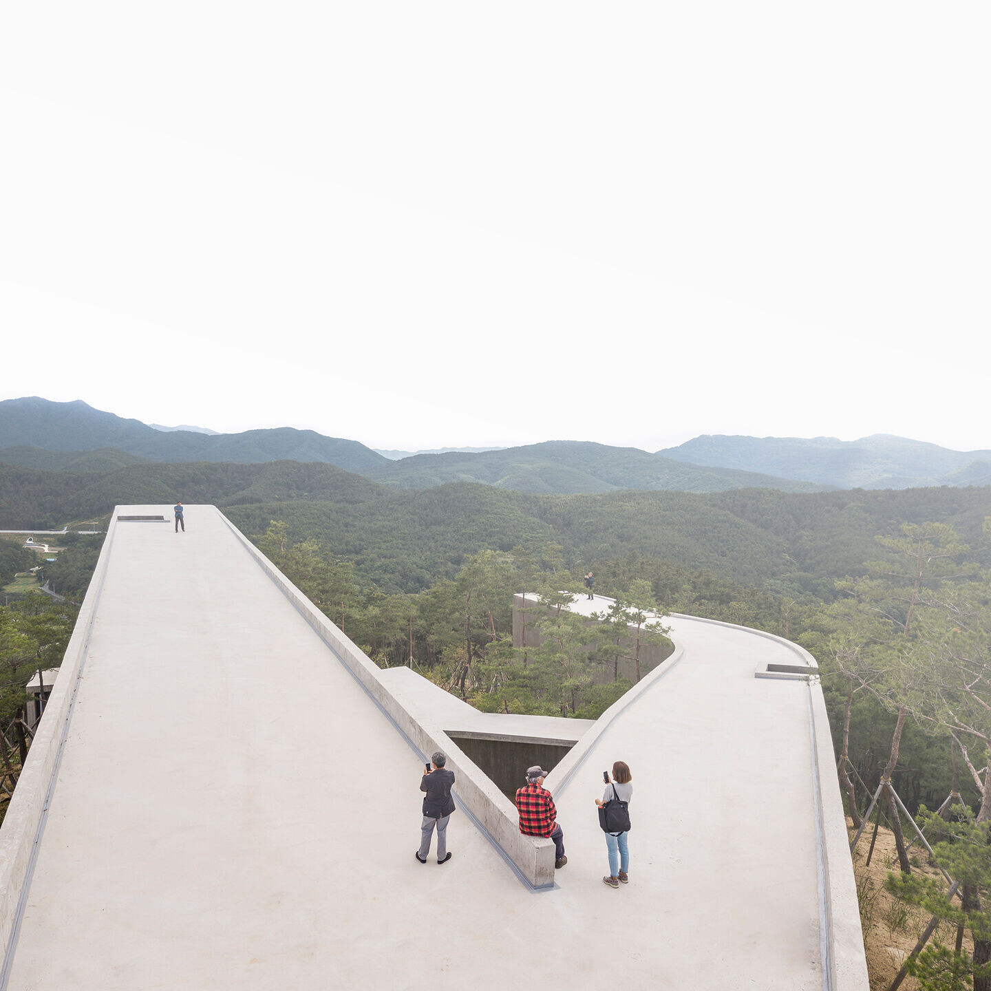 https://archello.com/story/151967/attachments/photos-videos/11 photo_credit ©Fernando Guerra