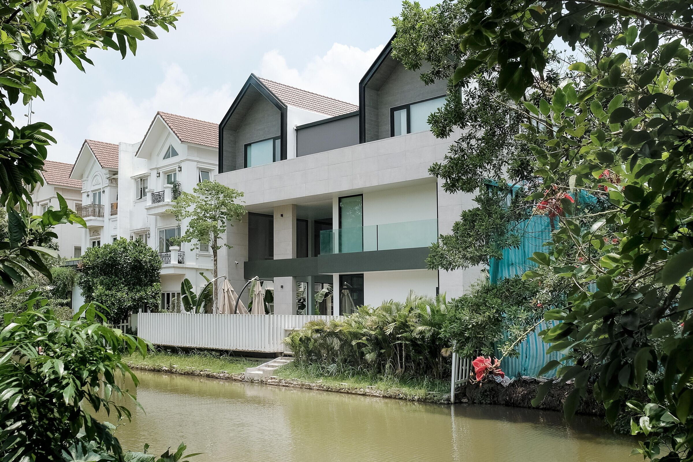 https://archello.com/story/152003/attachments/photos-videos/15 photo_credit 2x2 architects