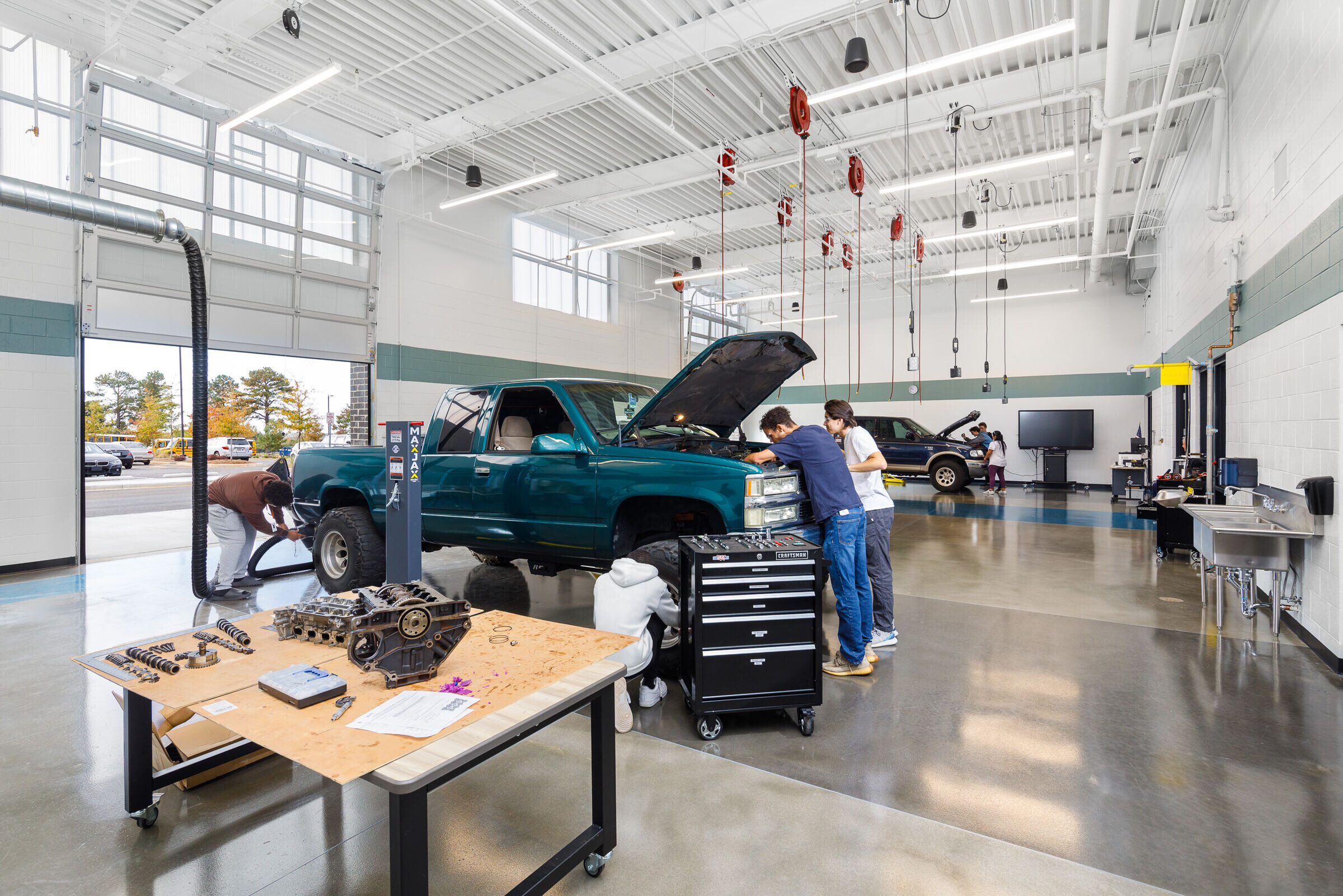 https://archello.com/story/152029/attachments/photos-videos/7 photo_credit Kristopher Decker