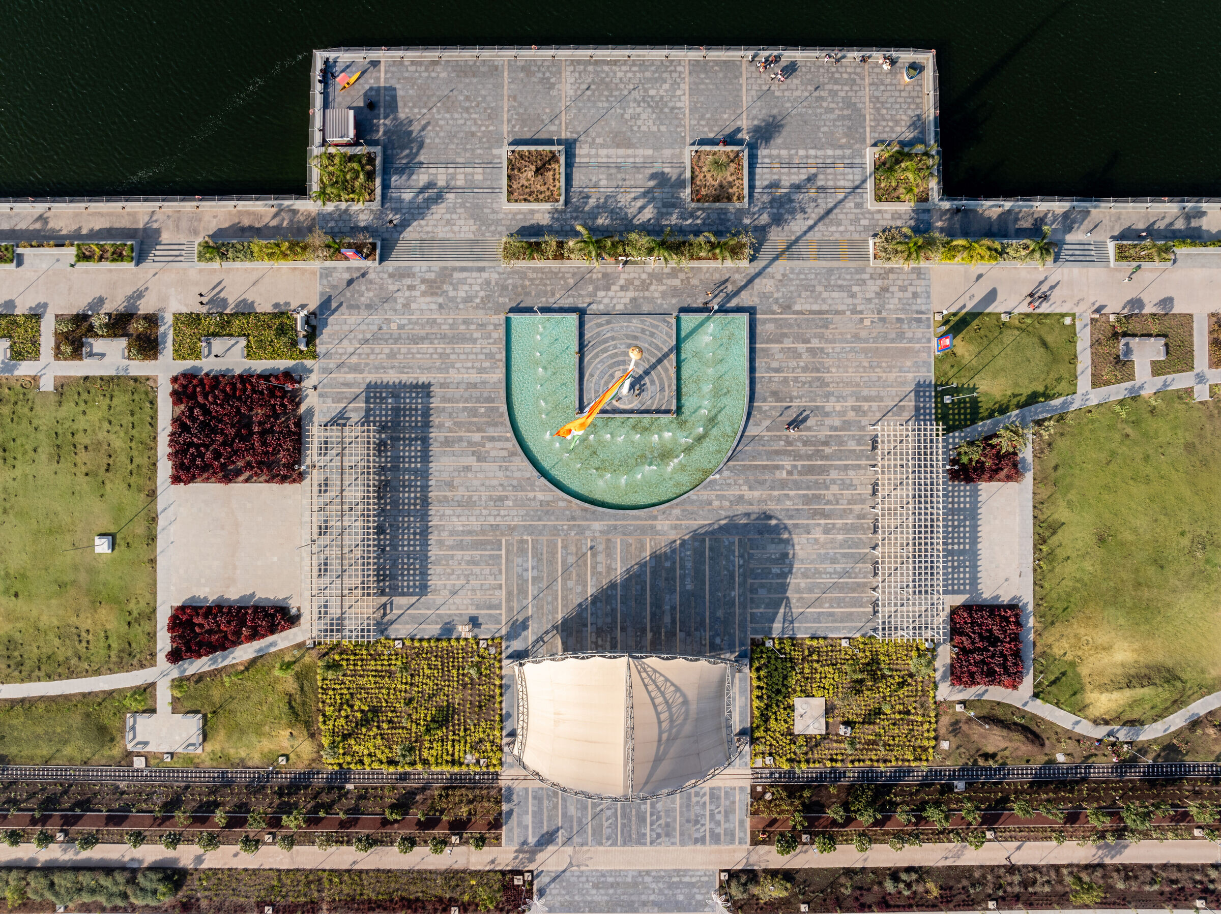 https://archello.com/story/152072/attachments/photos-videos/29 photo_credit Vinay Panjwani, India