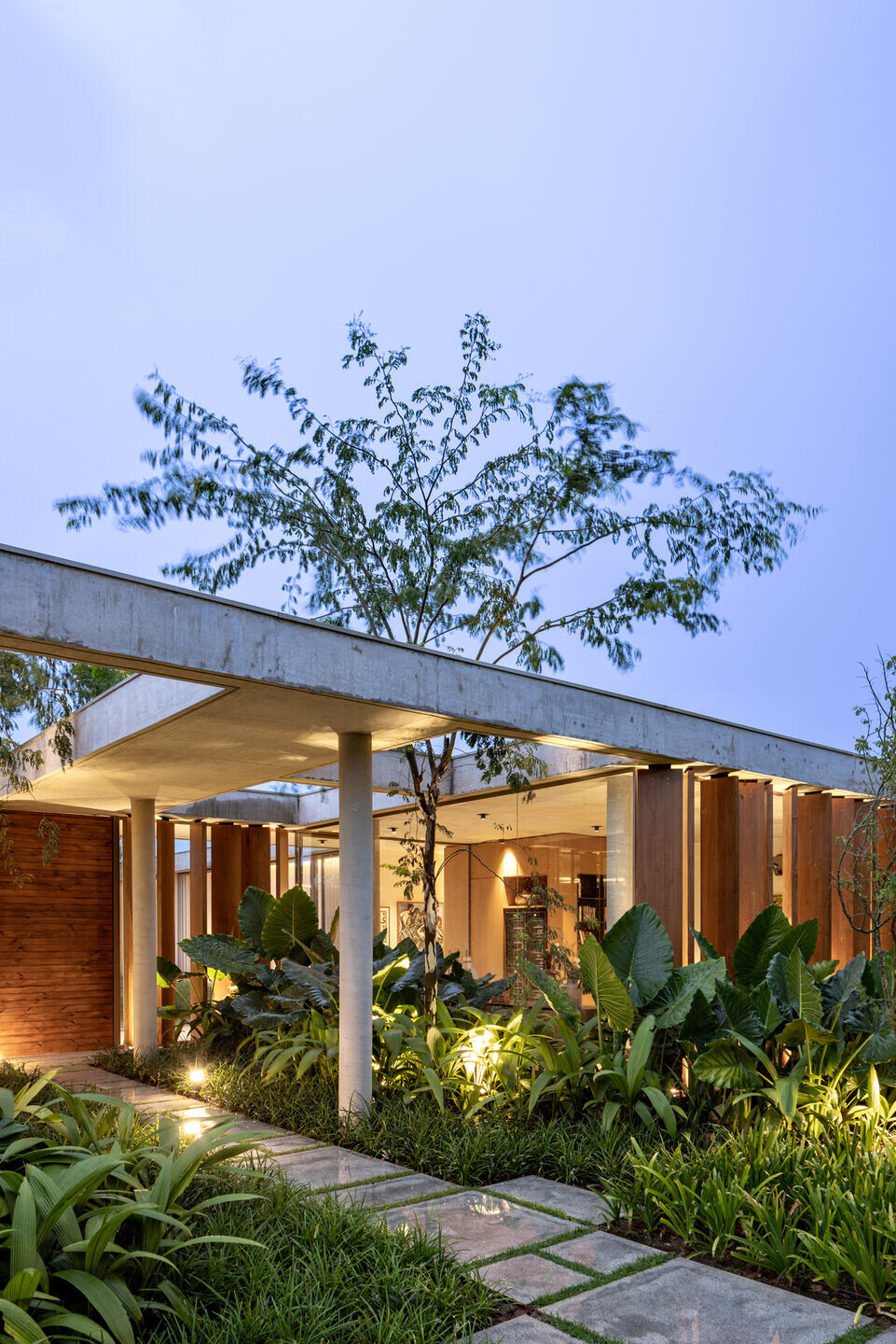 https://archello.com/story/152160/attachments/photos-videos/8 photo_credit Fran Parente