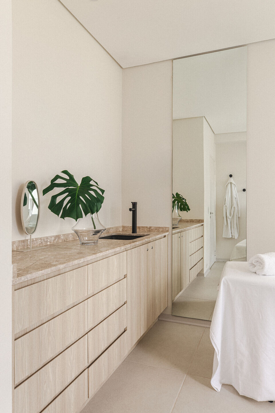 https://archello.com/story/152145/attachments/photos-videos/5 photo_credit Miti Sameshima