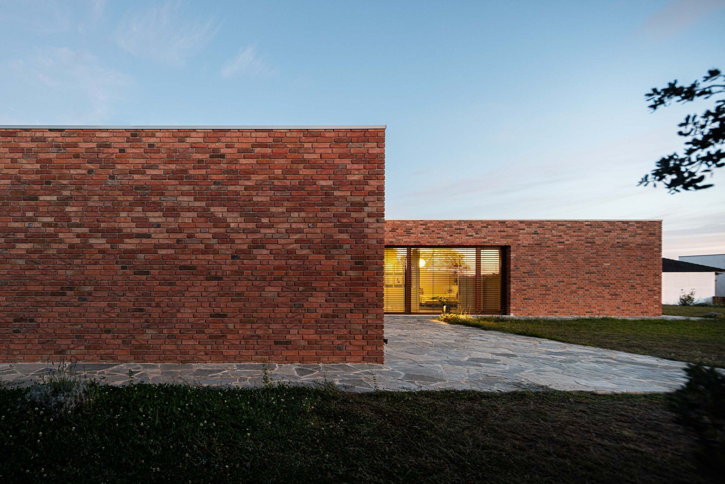 https://archello.com/story/152203/attachments/photos-videos/49 photo_credit Ivo Tavares Studio