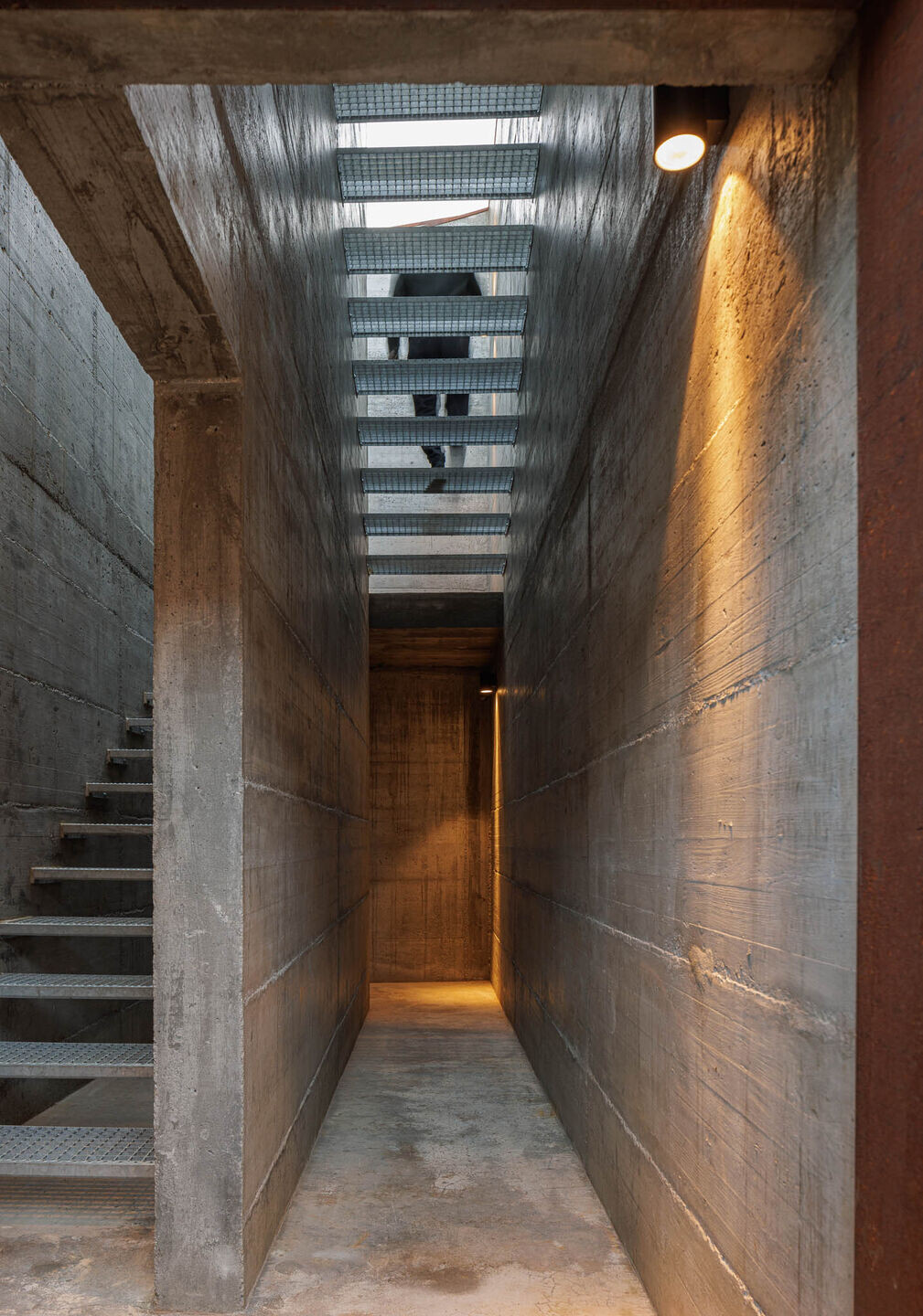 https://archello.com/story/152355/attachments/photos-videos/9 photo_credit Ivo Tavares Studio