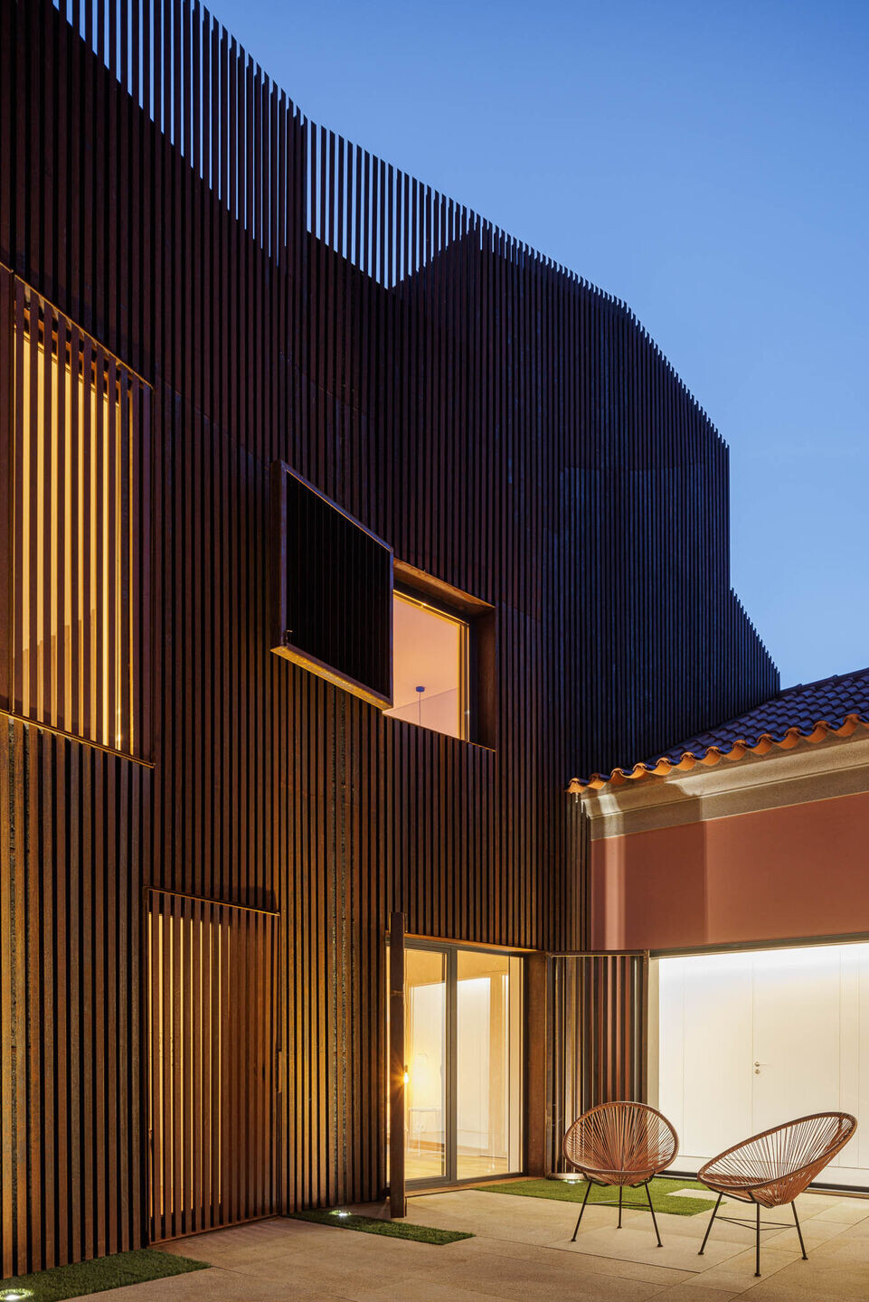 https://archello.com/story/152355/attachments/photos-videos/13 photo_credit Ivo Tavares Studio