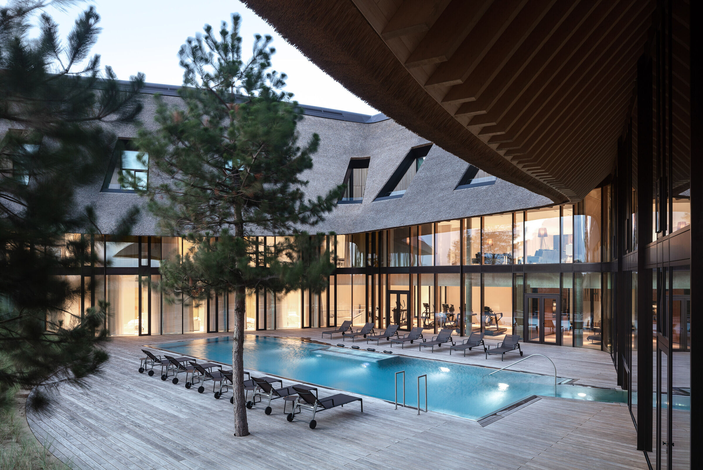 https://archello.com/story/152523/attachments/photos-videos/7 photo_credit © ingenhoven associates / HGEsch