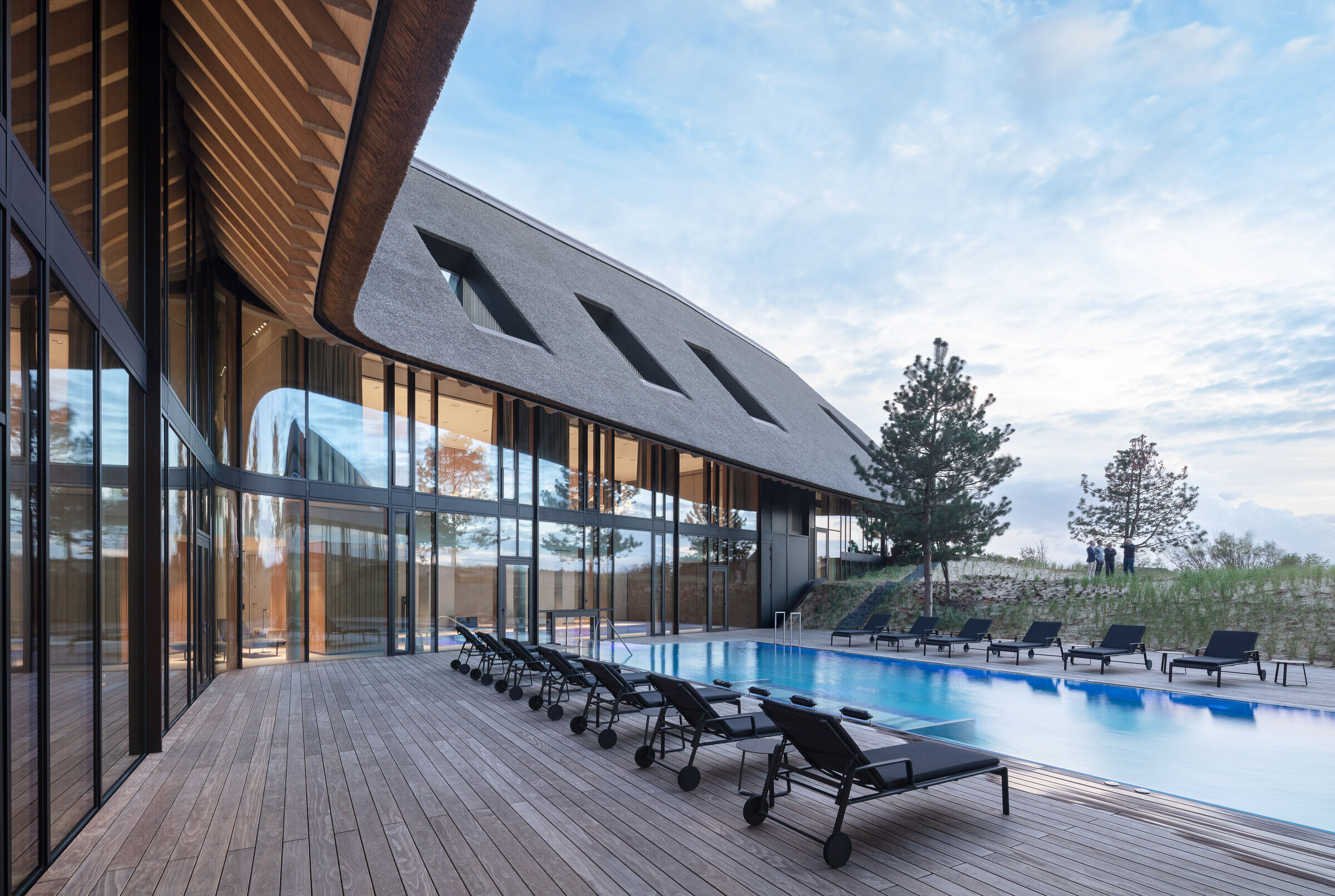 https://archello.com/story/152523/attachments/photos-videos/10 photo_credit © ingenhoven associates / HGEsch