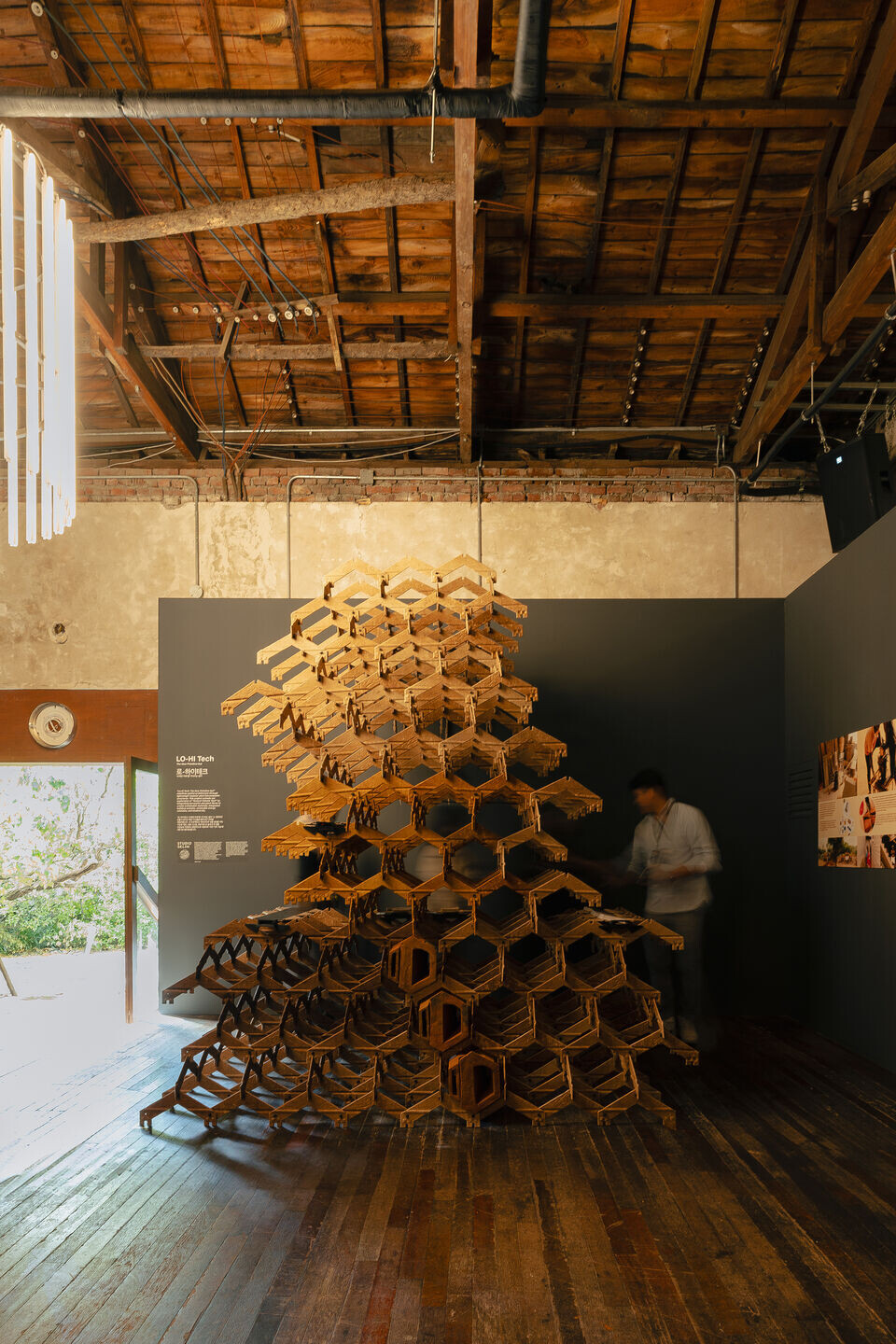 https://archello.com/story/152595/attachments/photos-videos/5 photo_credit Ong Chan Hao