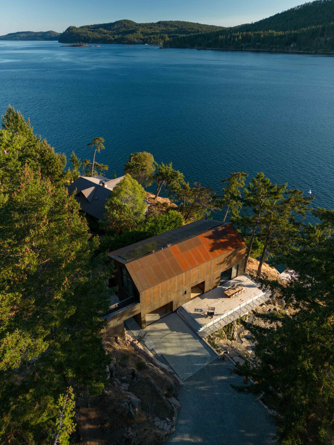 https://archello.com/story/152763/attachments/photos-videos/1 photo_credit Ema Peter Photography