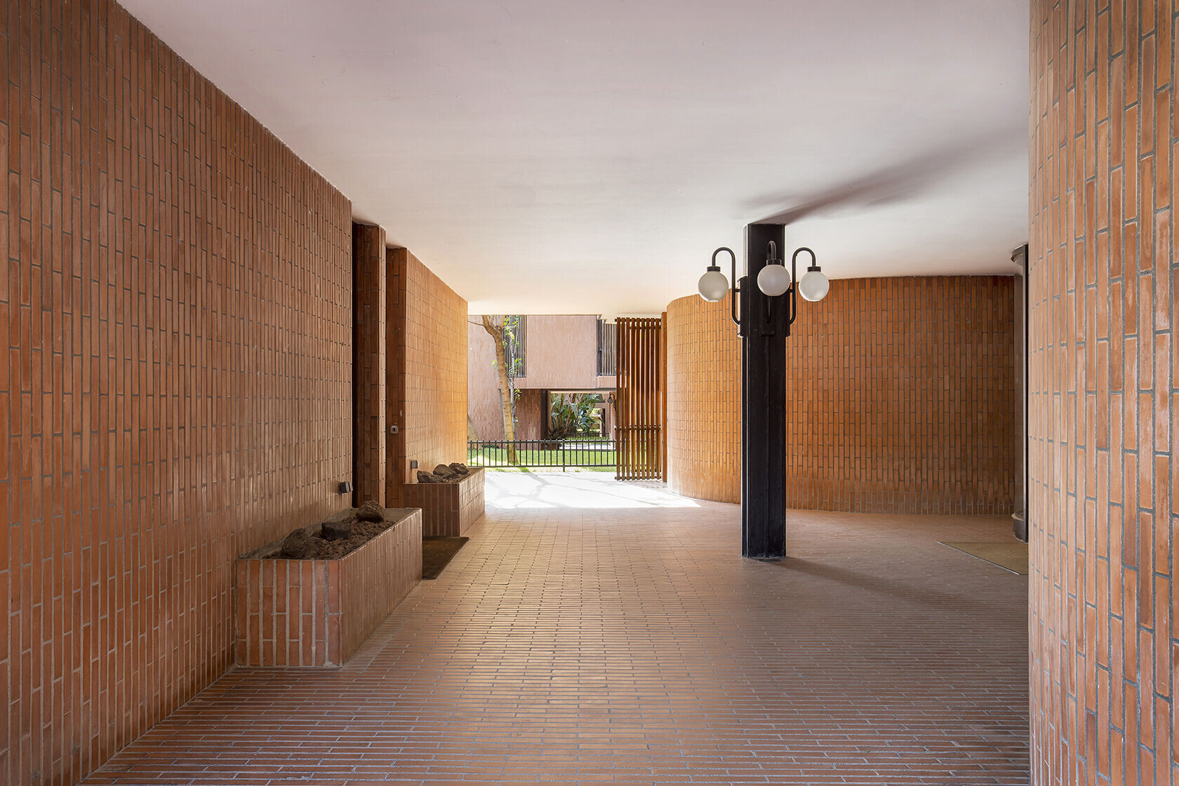 https://archello.com/story/152787/attachments/photos-videos/13 photo_credit Jordi Folch