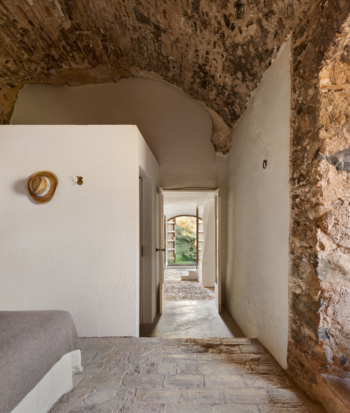 https://archello.com/story/152777/attachments/photos-videos/7 photo_credit Eugeni Pons