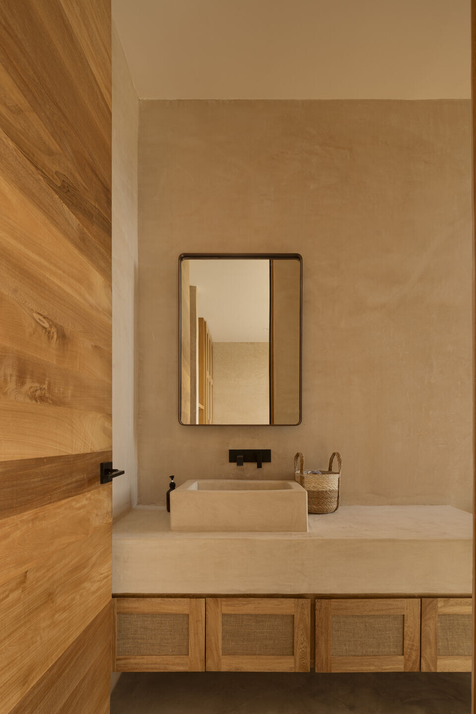 https://archello.com/story/152842/attachments/photos-videos/19 photo_credit César Belio