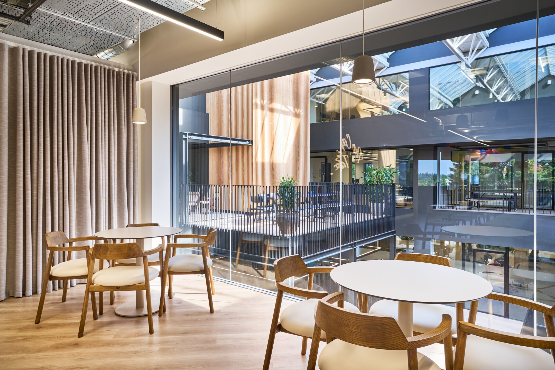 https://archello.com/story/152899/attachments/photos-videos/7 photo_credit Tom Fallon Photography