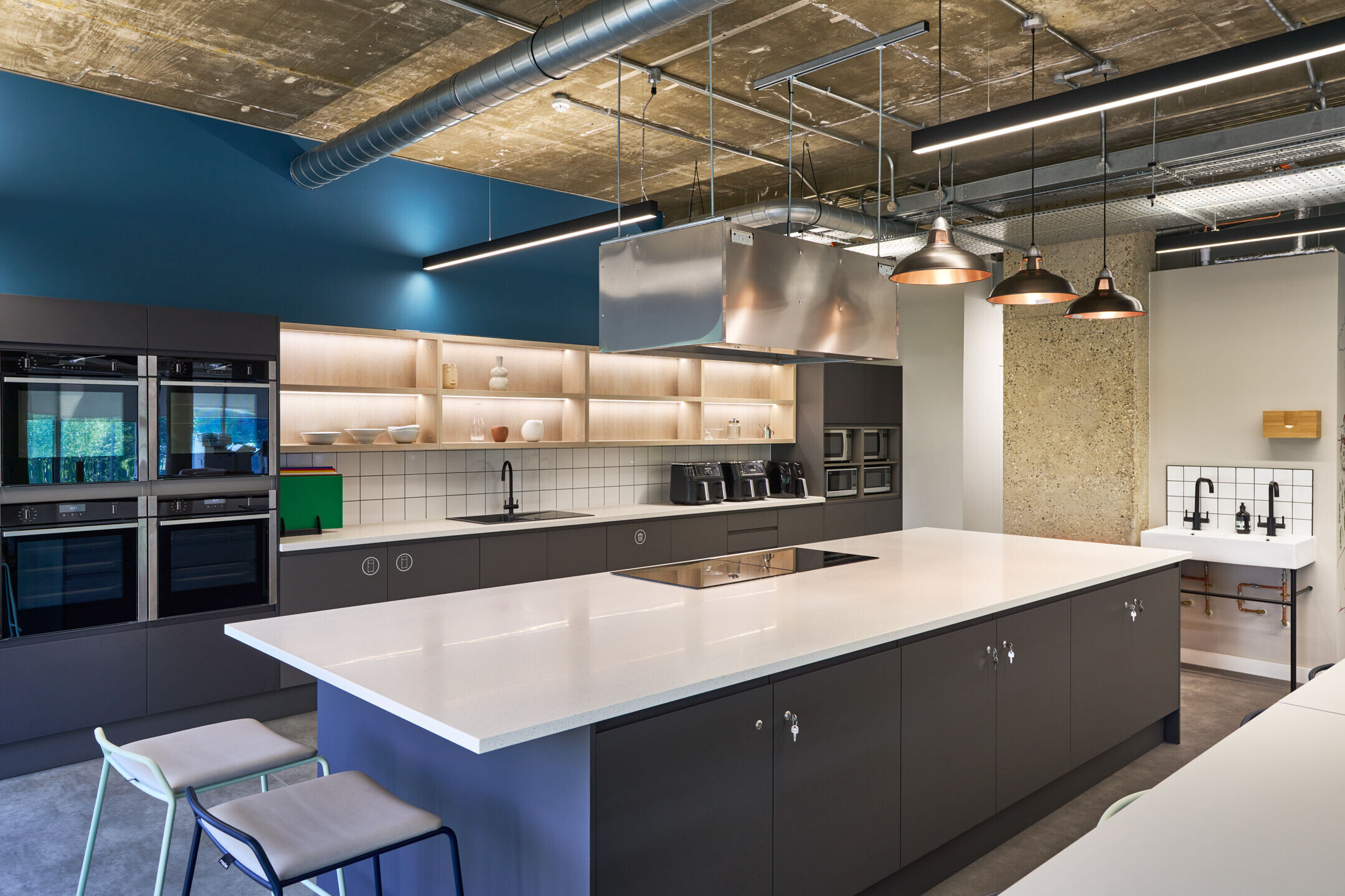 https://archello.com/story/152899/attachments/photos-videos/10 photo_credit Tom Fallon Photography