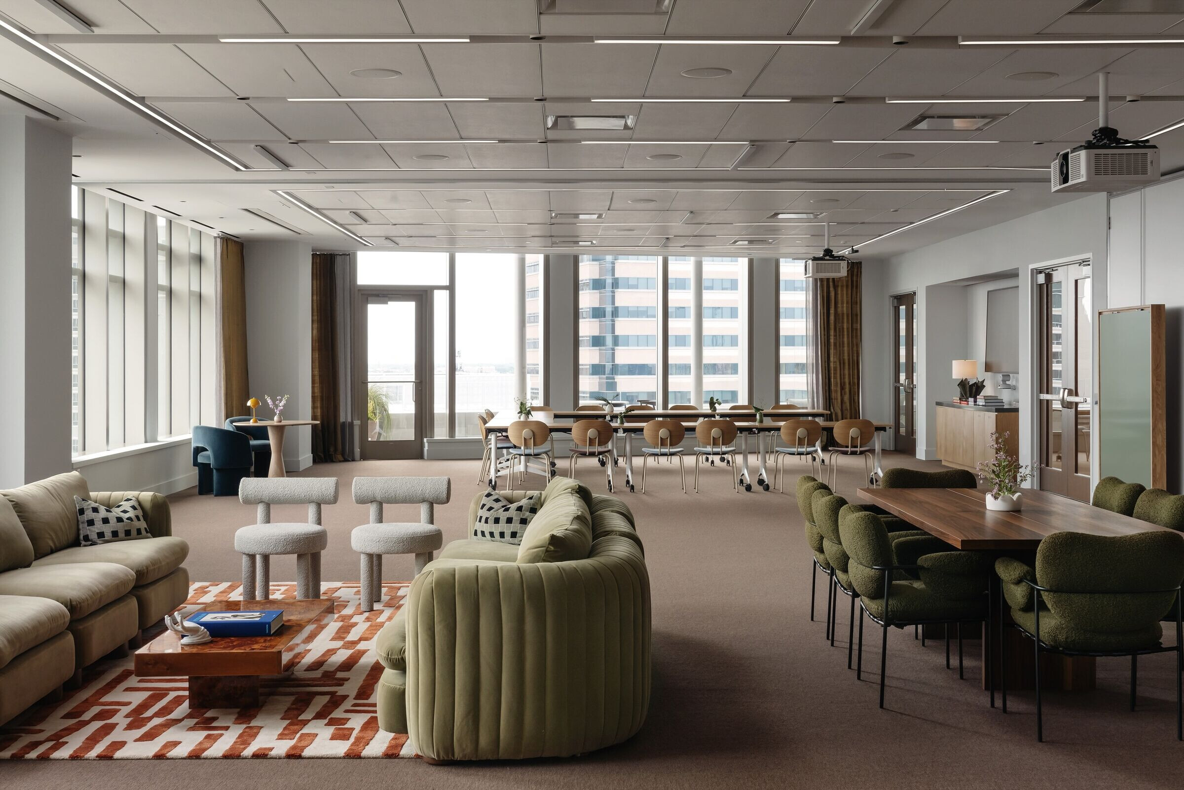 https://archello.com/story/153131/attachments/photos-videos/9 photo_credit Chase Daniel, courtesy of Beacon Capital Partners