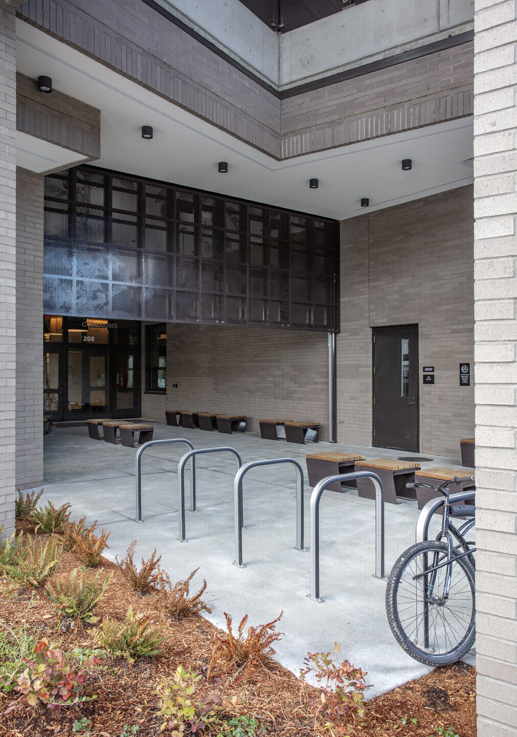 https://archello.com/story/153271/attachments/photos-videos/10 photo_credit Leslie Schwartz