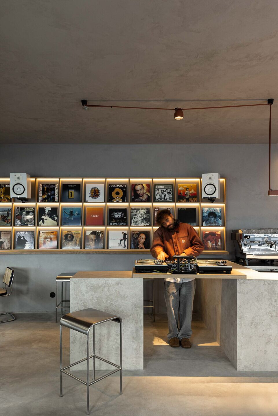 https://archello.com/story/153263/attachments/photos-videos/20 photo_credit Ivo Tavares Studio