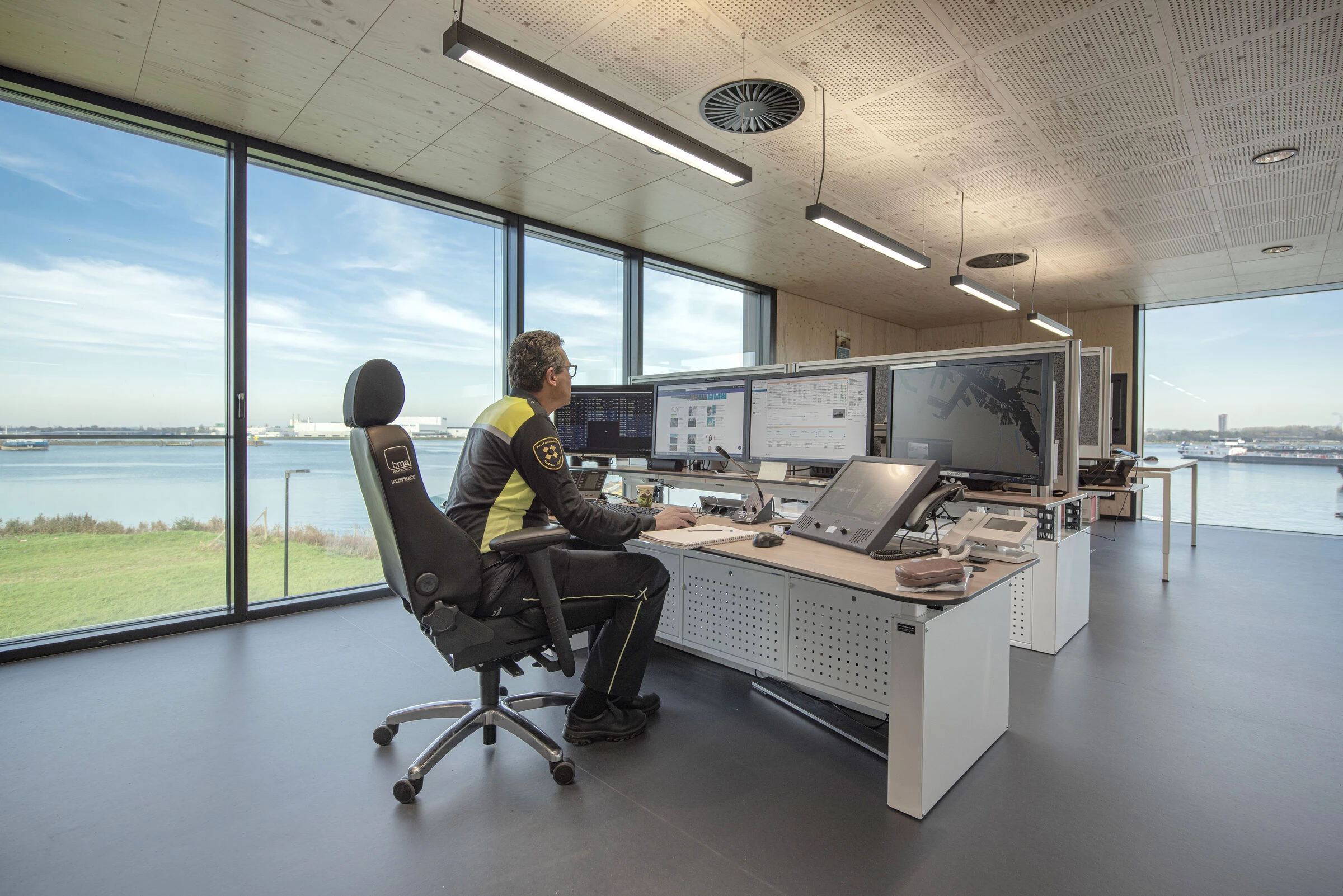 https://archello.com/story/153208/attachments/photos-videos/4 photo_credit Leonard Fäustle