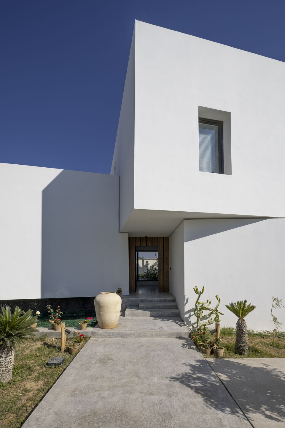 https://archello.com/story/153329/attachments/drawings/5 photo_credit Parham Taghioff
