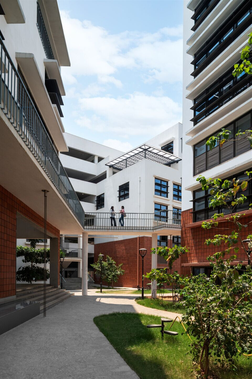 https://archello.com/story/153457/attachments/photos-videos/3 photo_credit Suryan and Dang