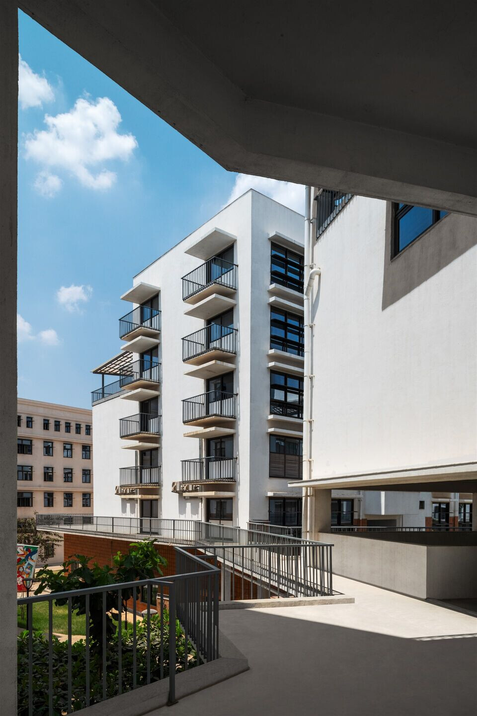 https://archello.com/story/153457/attachments/photos-videos/5 photo_credit Suryan and Dang